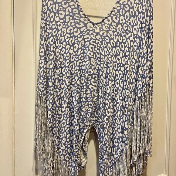 NWOT Bucket List Leopard print fringe top - Picture 5 of 7